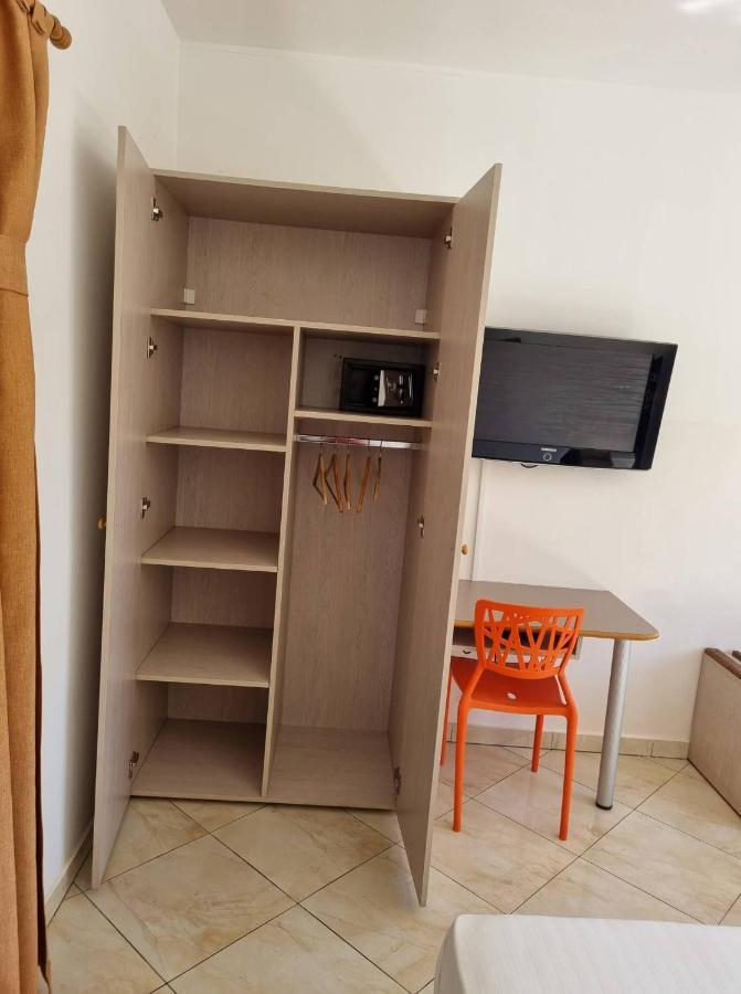 Kokoloko Hotell Ambatoloaka  Exteriör bild