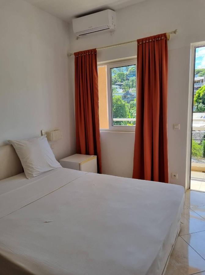 Kokoloko Hotell Ambatoloaka  Exteriör bild