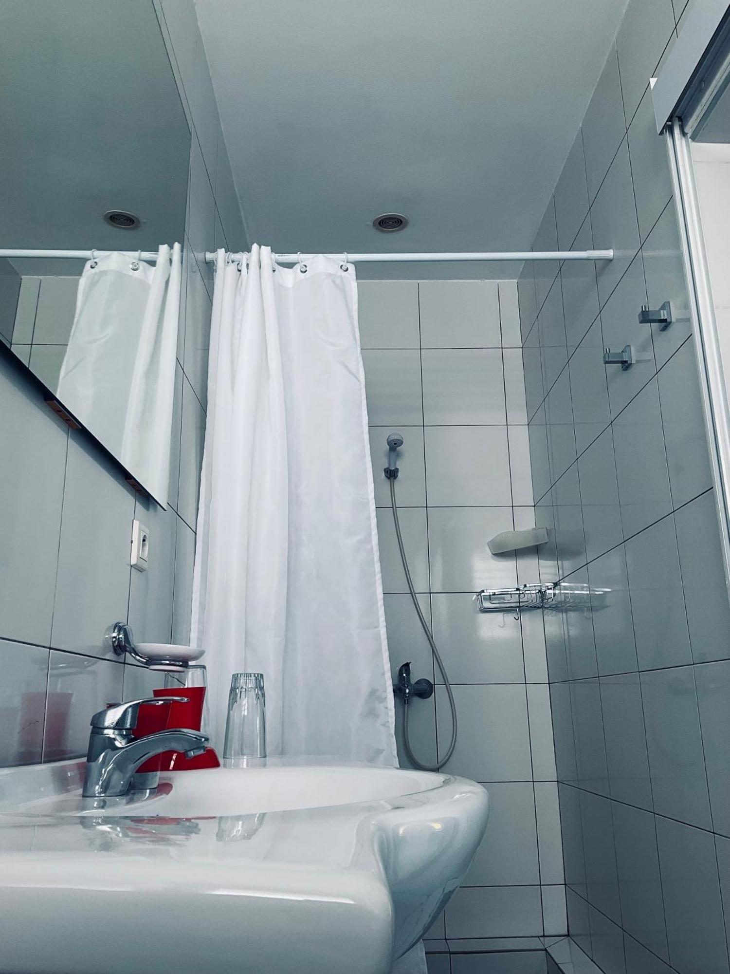 Kokoloko Hotell Ambatoloaka  Exteriör bild