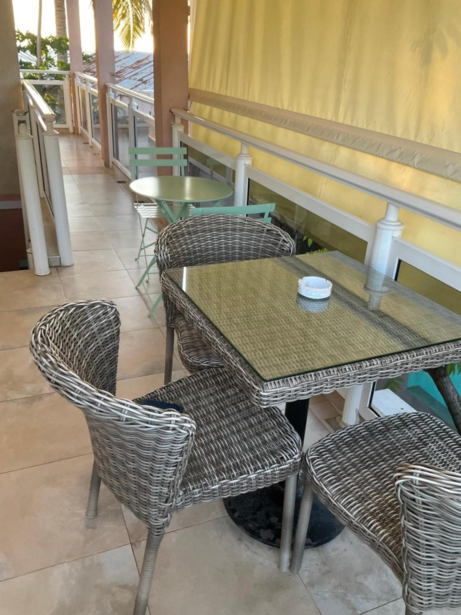 Kokoloko Hotell Ambatoloaka  Exteriör bild