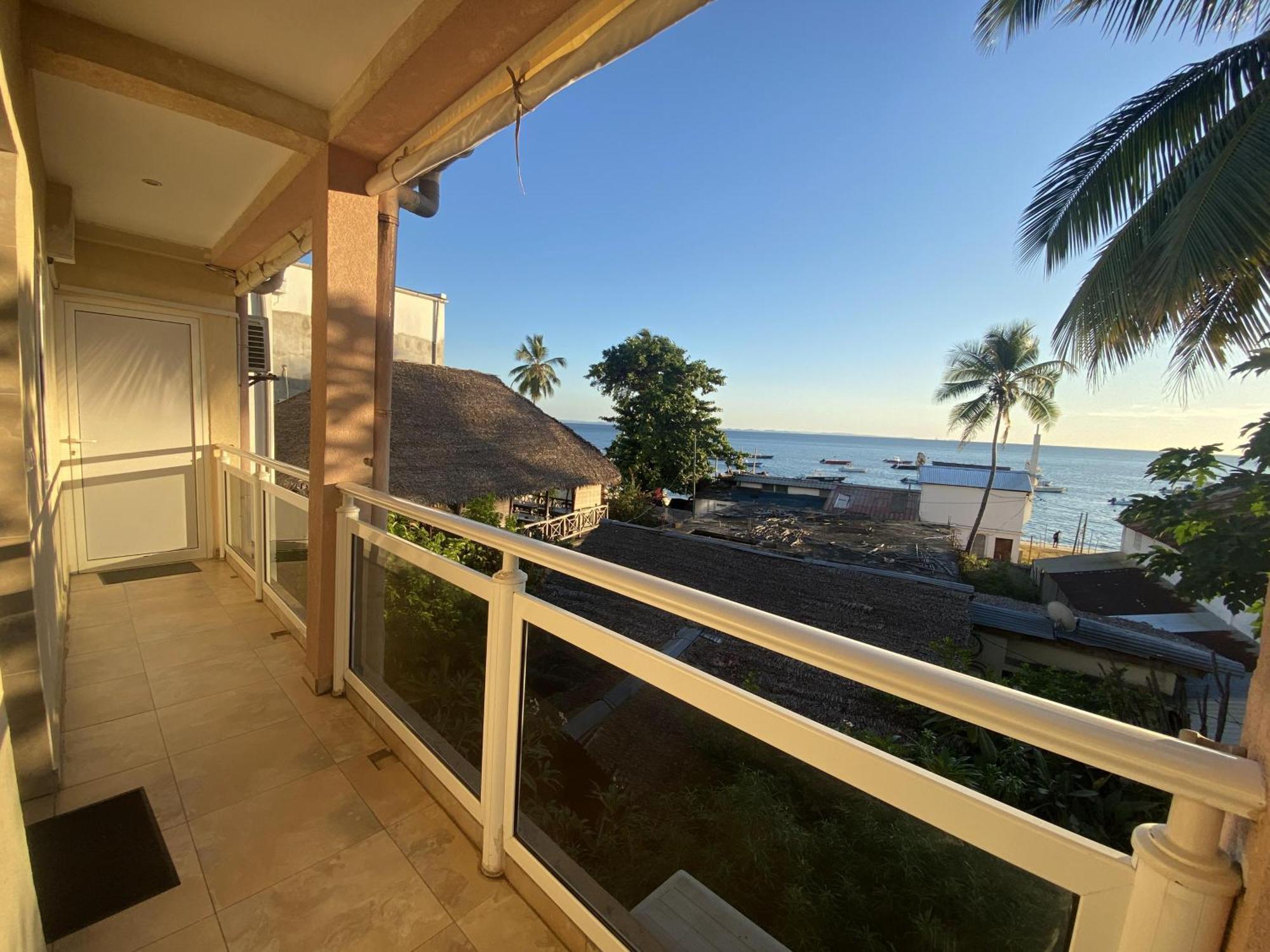 Kokoloko Hotell Ambatoloaka  Exteriör bild
