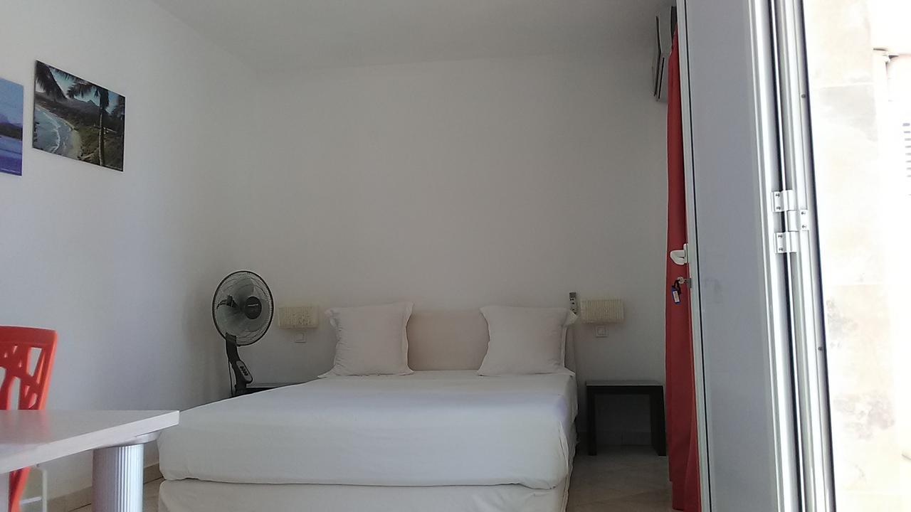 Kokoloko Hotell Ambatoloaka  Exteriör bild